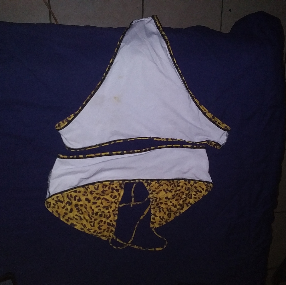 Bathing suits - Picture 5 of 9